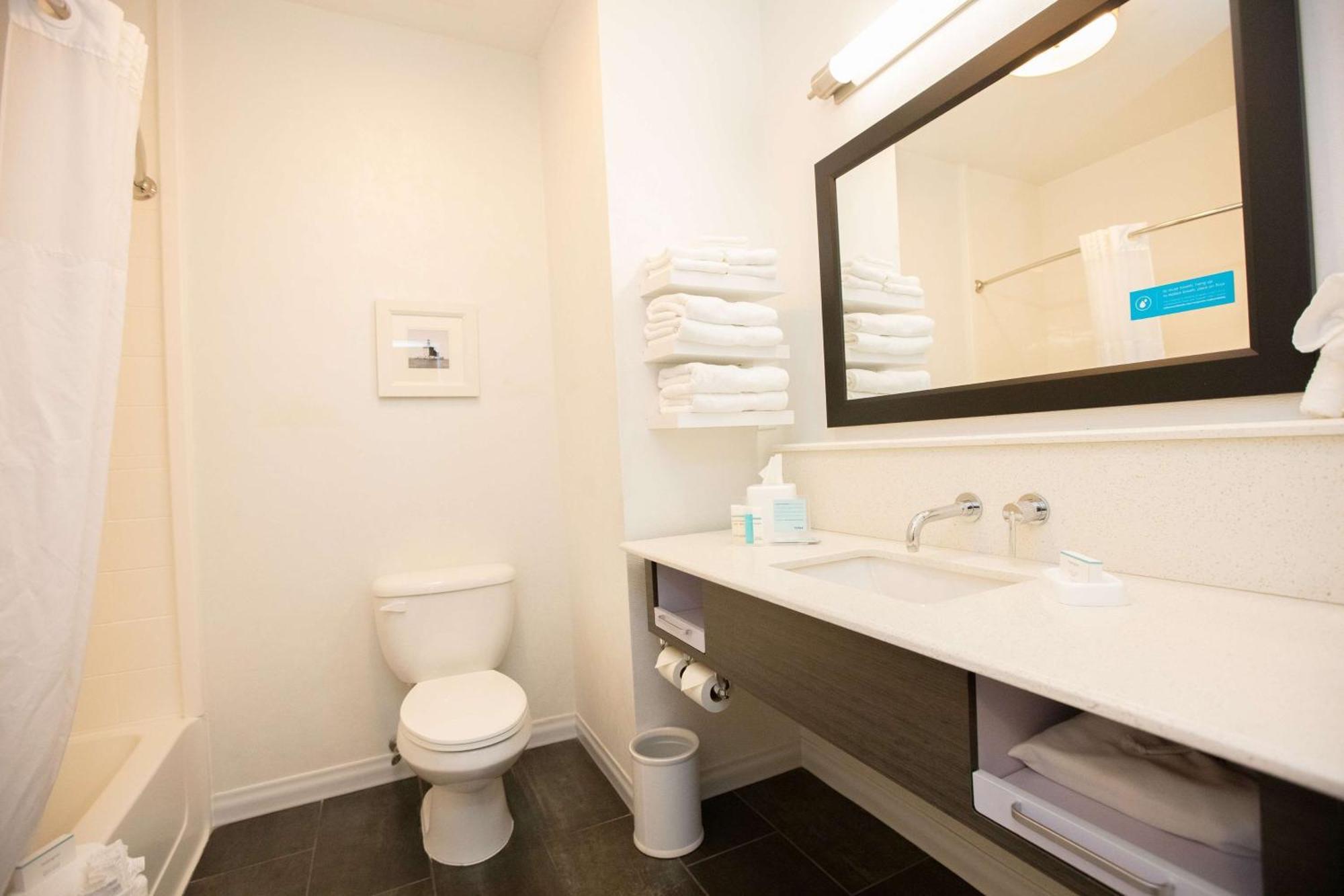 Hampton Inn Toledo Oregon Bagian luar foto