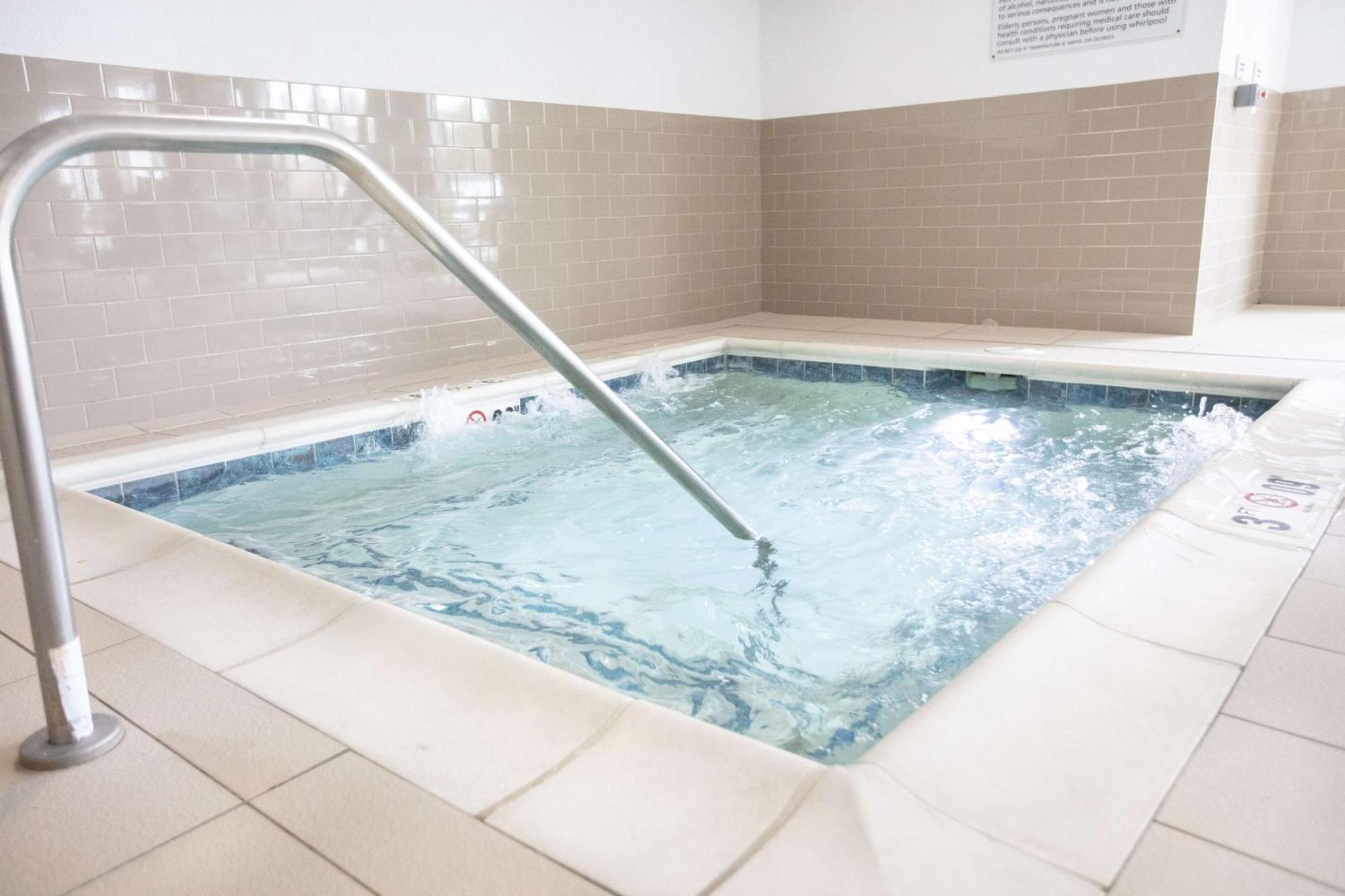 Hampton Inn Toledo Oregon Bagian luar foto